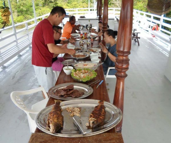 Lunch-on-deck-1024x768