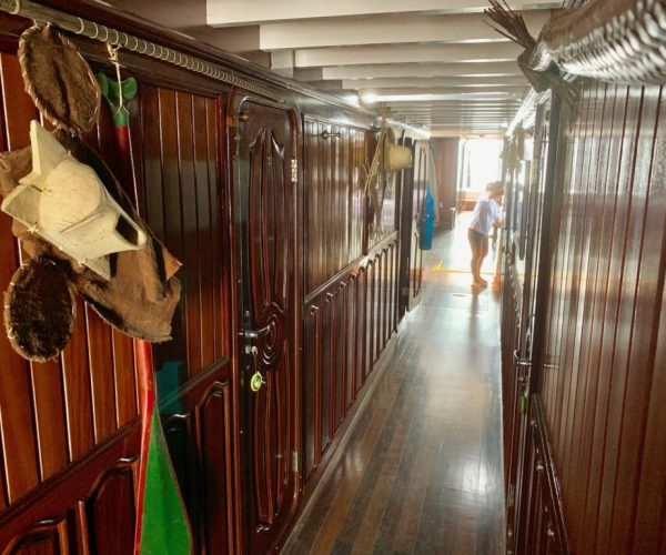 Main-deck-corridor1-1024x768 Main-deck-corridor1-1024x768